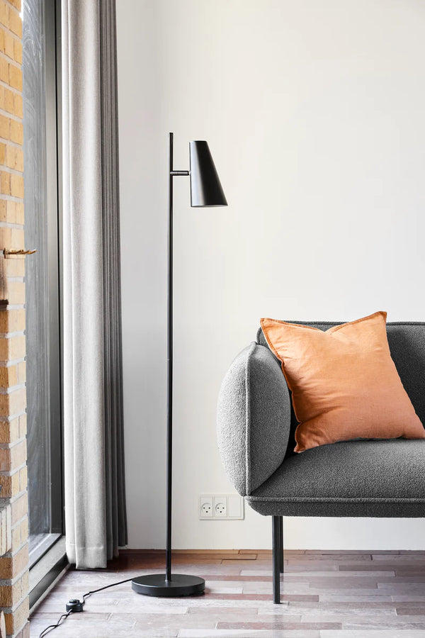 Woud - Cono gulvlampe - Flere farver
