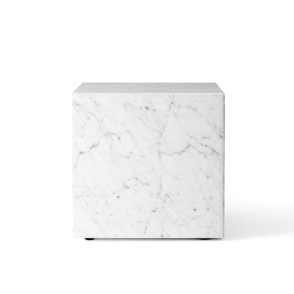 Menu - Plinth Cubic - Hvid Carrara - Marmorbord